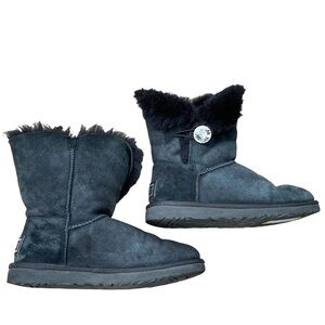 Ugg‎ Black Ankle Boots Mini Bailey Button Bling with Fur Lining Size: 6